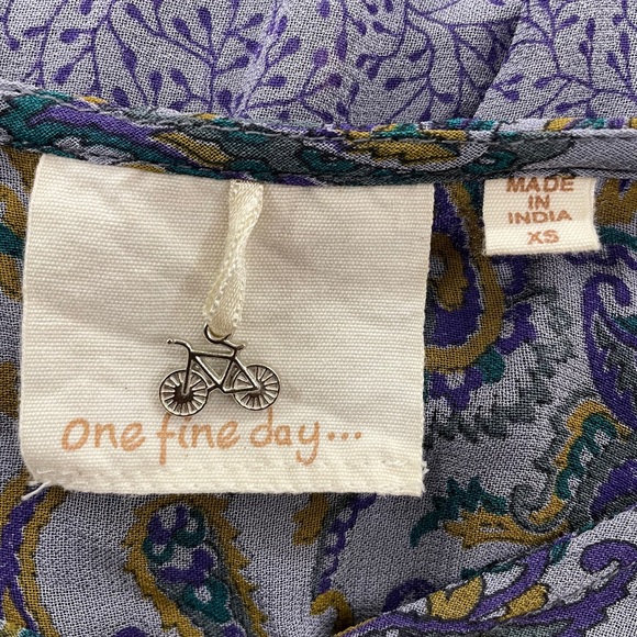 One Fine Day Sheer Chiffon Paisley Top - Picture 7 of 10